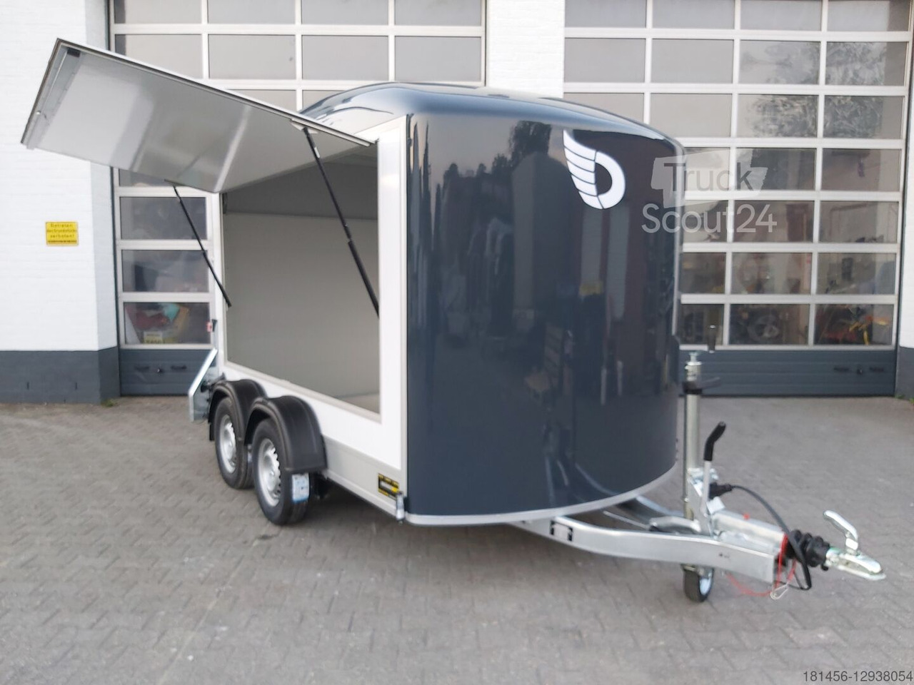 Anhänger für Rennsport Werkstatt Koffer Seitenklappe Tür Pullman 100km/H - Closed box trailer: picture 1