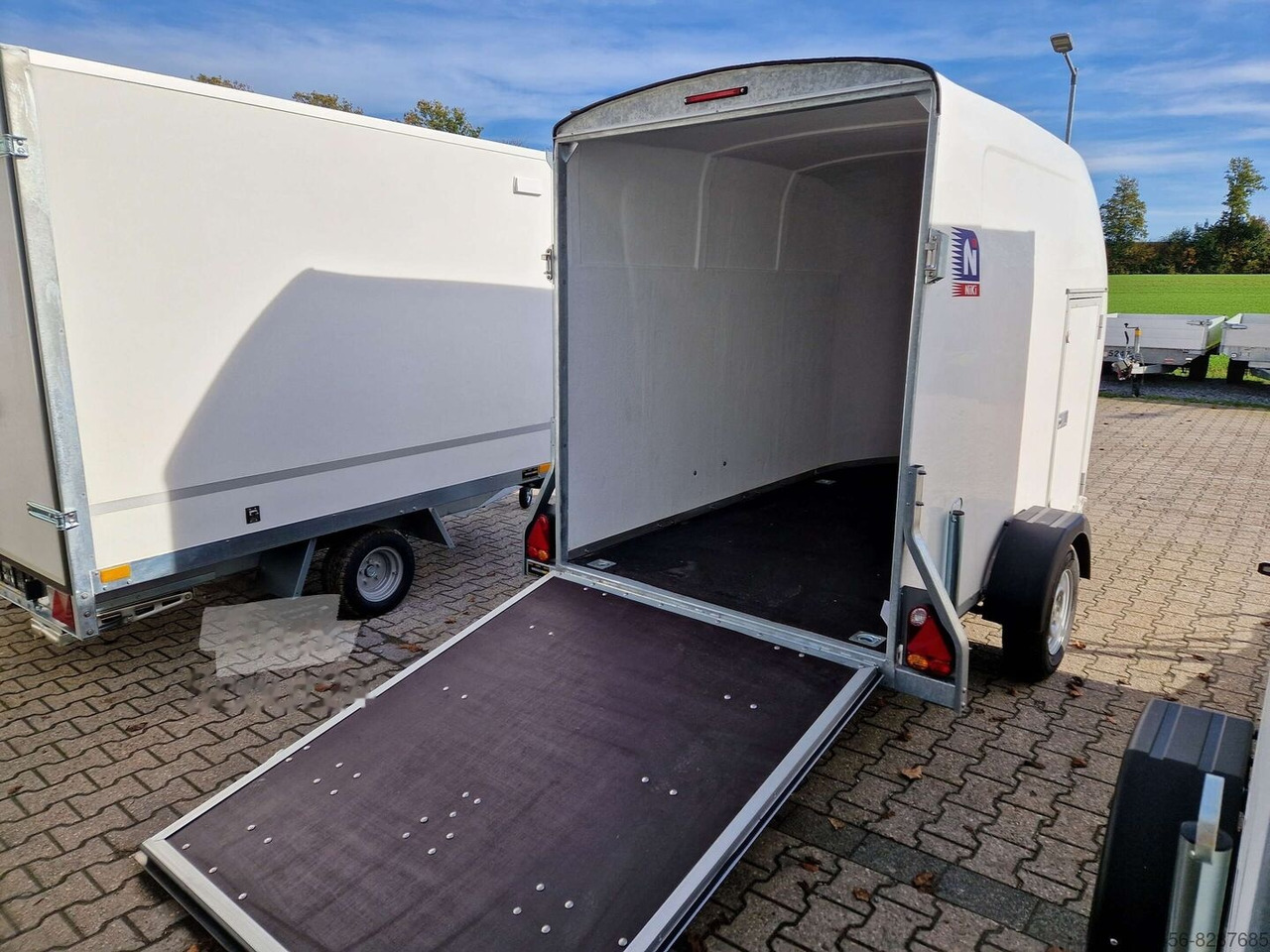 New Closed box trailer Blyss NIKI aerodynamisch Heckrampe Seitentür 100km/H Koffer weiß: picture 9