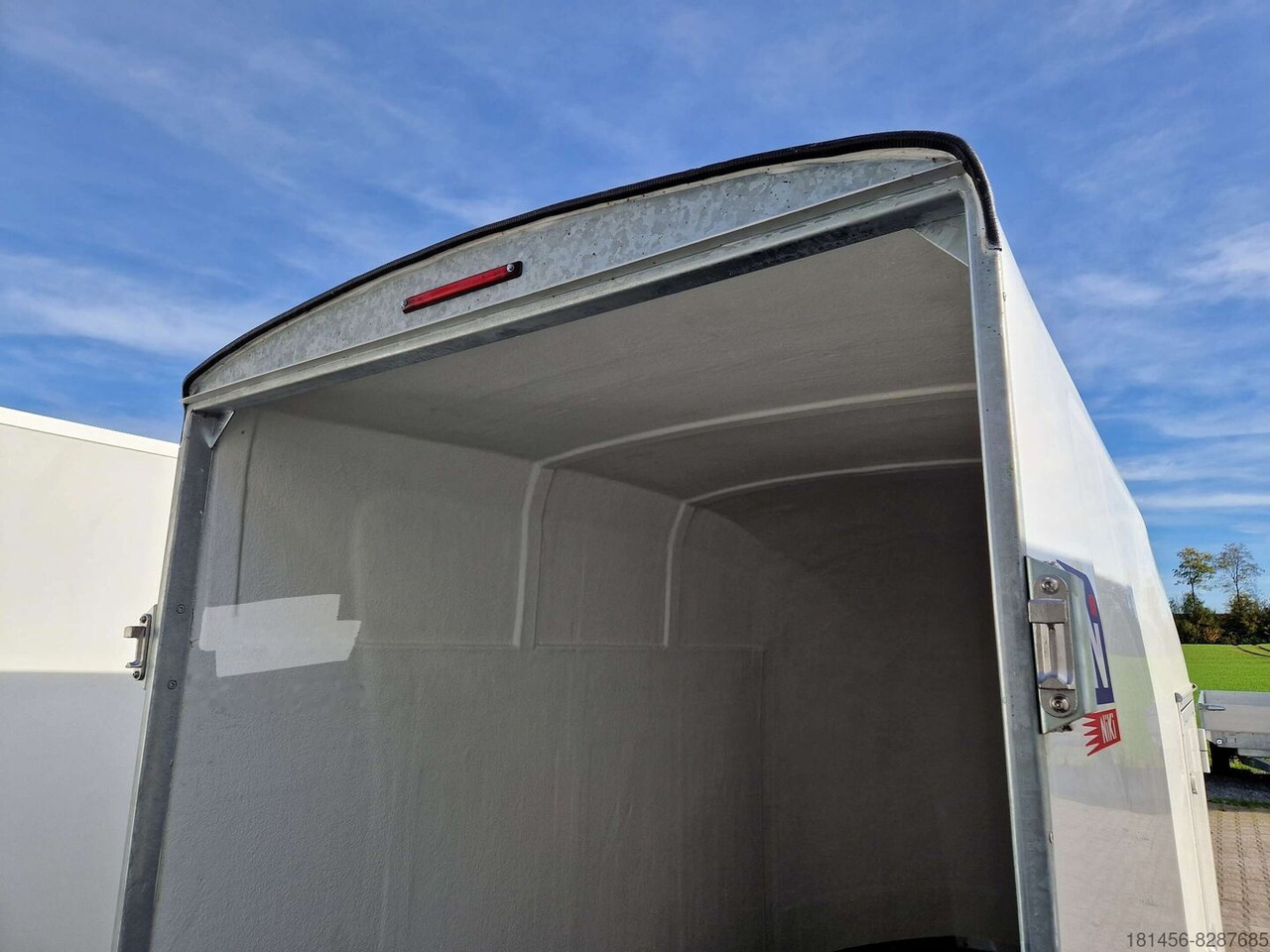 New Closed box trailer Blyss NIKI aerodynamisch Heckrampe Seitentür 100km/H Koffer weiß: picture 5