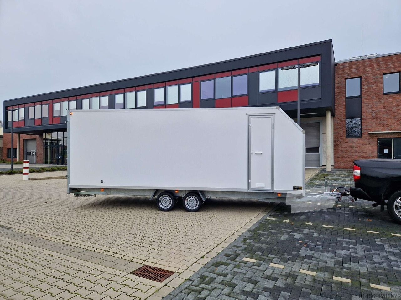 Blyss riesiger ISO Koffer mit Seitentür 615cm Innenlänge aerodynamisch 3500kg verfügbar - Closed box trailer: picture 1