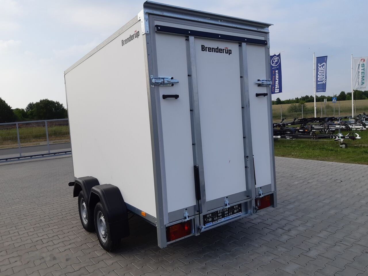 Brenderup Cargo 7350 TBR Rampa 350x155x185 cm - Closed box trailer: picture 5
