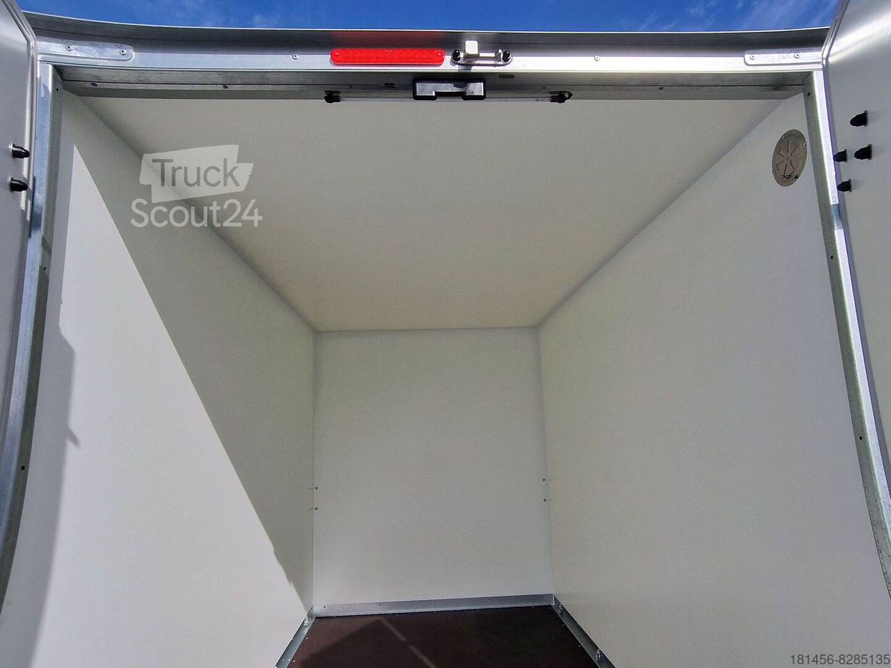 Brenderup Kofferanhänger Cargo Dynamic CD300 BD Sandwichwabe Hecktüren 300x150x185cm - Car trailer: picture 2