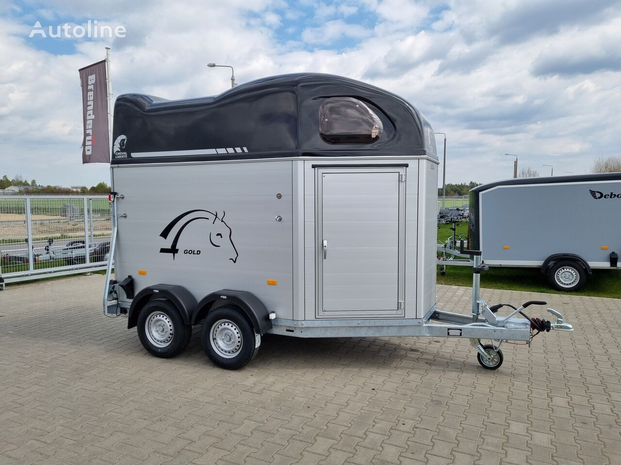 Cheval Liberté Gold First Alu for two horses with tack room 2000 kg GVW trailer - Horse trailer: picture 1