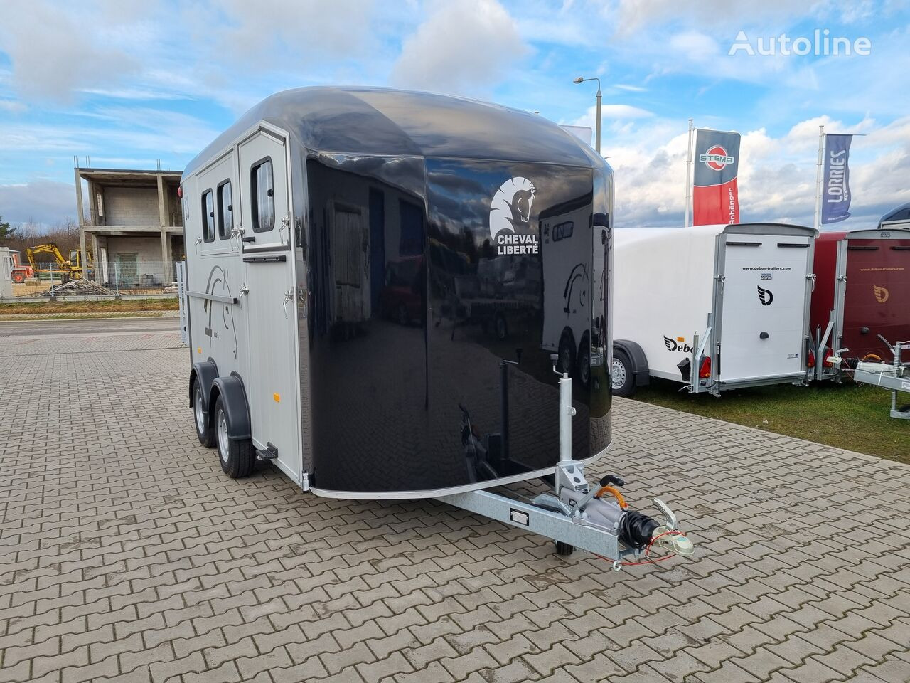 Cheval Liberté Maxi 3 Minimax trailer for 3 horses GVW 3500kg tack room saddle - Horse trailer: picture 3