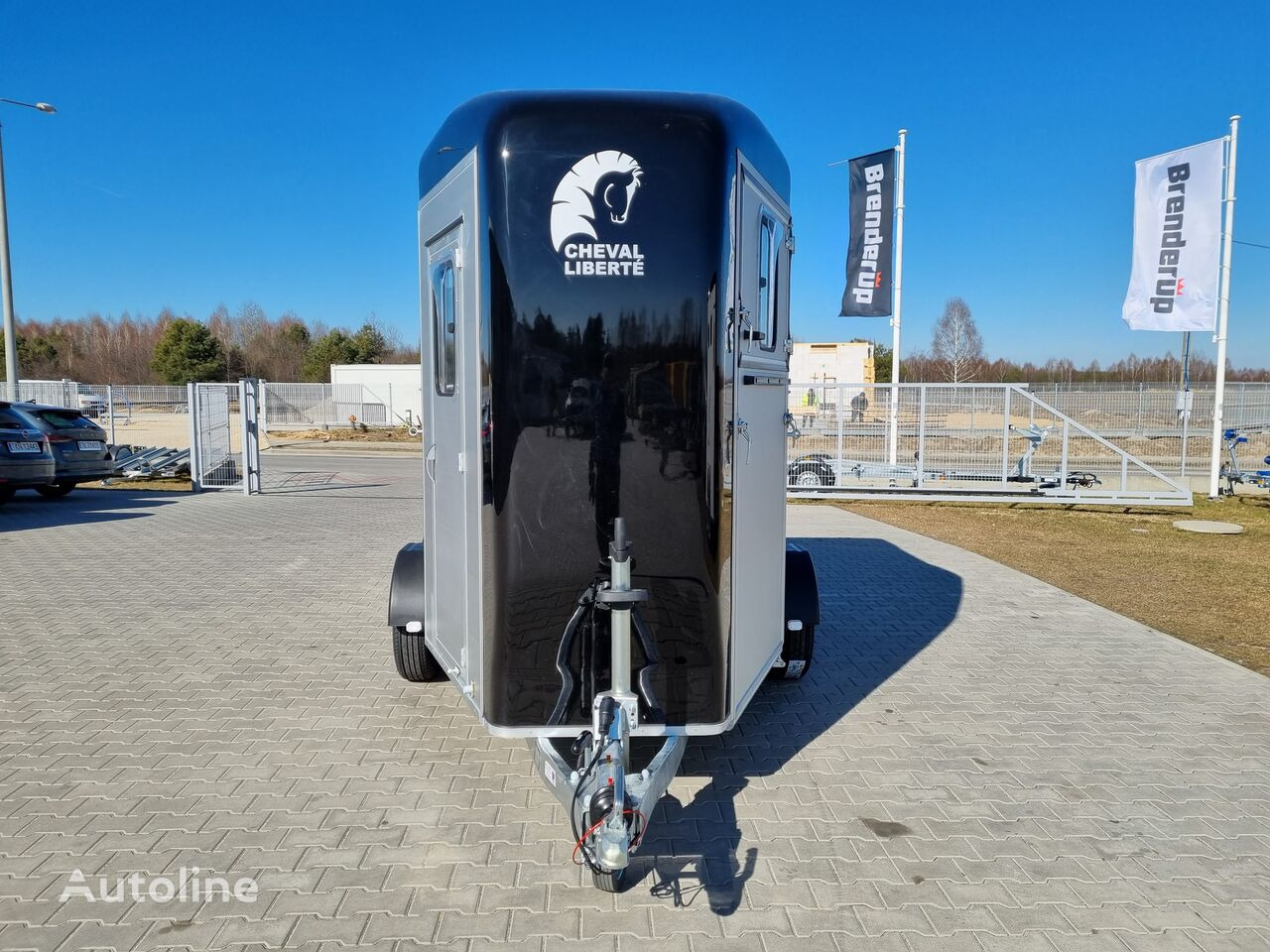 Cheval Liberté Touring Country + front gate + saddle room trailer for 2 horses - Horse trailer: picture 5