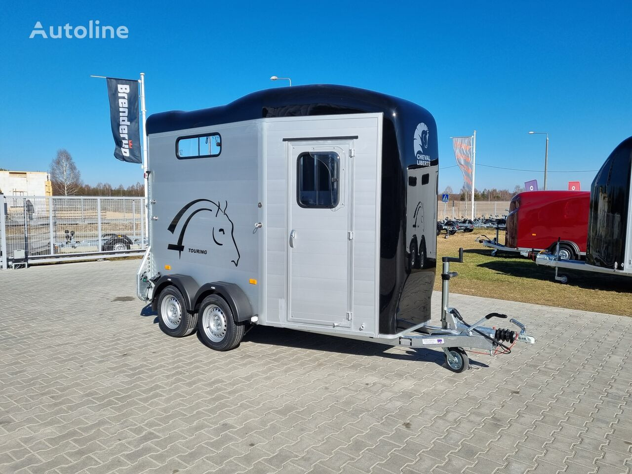 Cheval Liberté Touring Country + front gate + saddle room trailer for 2 horses - Horse trailer: picture 2