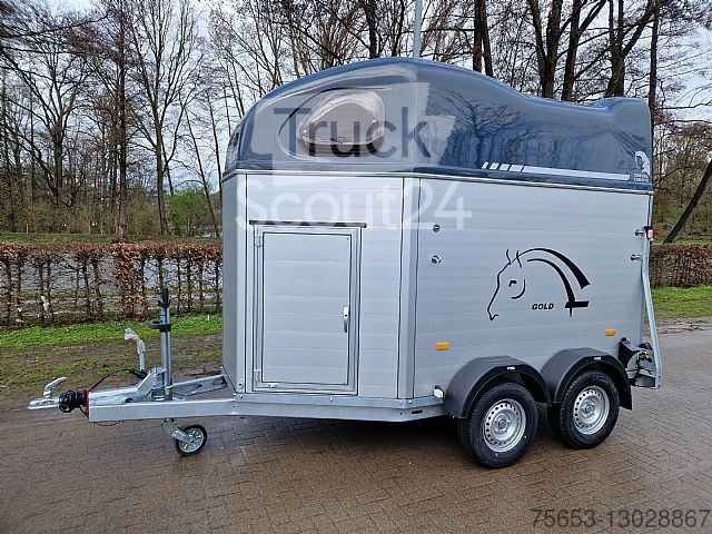 Cheval Liberté direkt verfügbarer Neuer Alu Pferdeanhänger Gold First Sattelkammer - Horse trailer: picture 1
