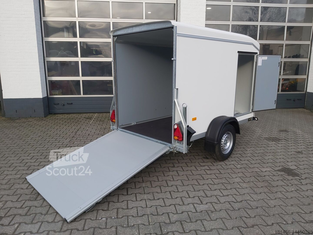 New Closed box trailer Debon Roadster Sport C 255 Seitentür Rampe Neu: picture 14