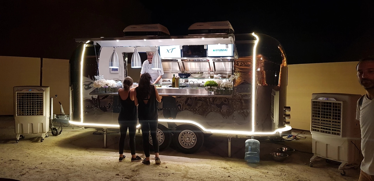 ERZODA Catering Trailer | Food Truck | Concession trailer | Food Trailers | catering truck | Kitchen Trailer - Vending trailer: picture 3
