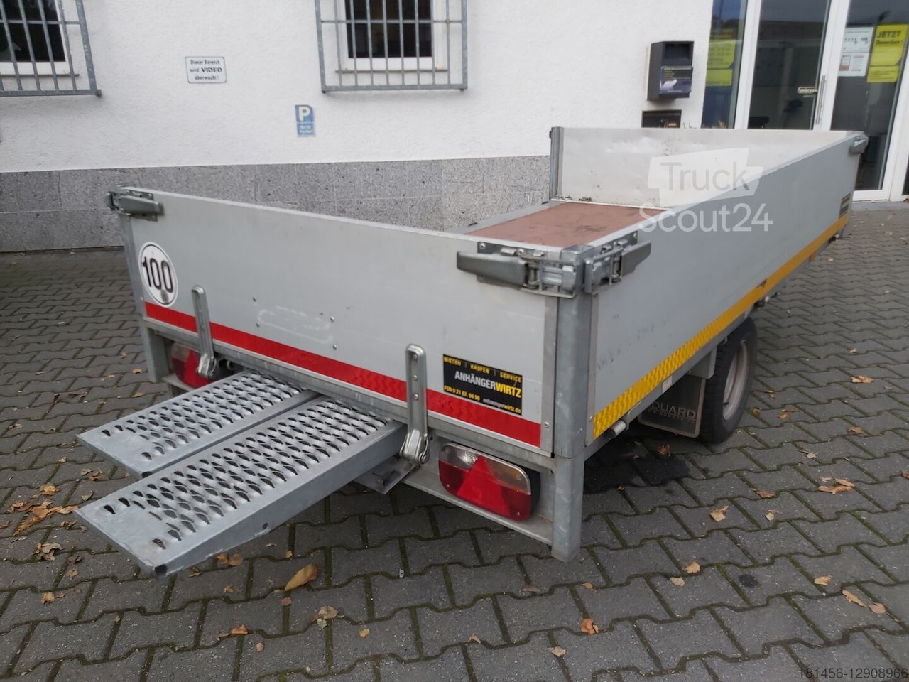 Eduard Multi Auffahrrampen integriert 40er Wände Reserverad gebraucht - Car trailer: picture 3