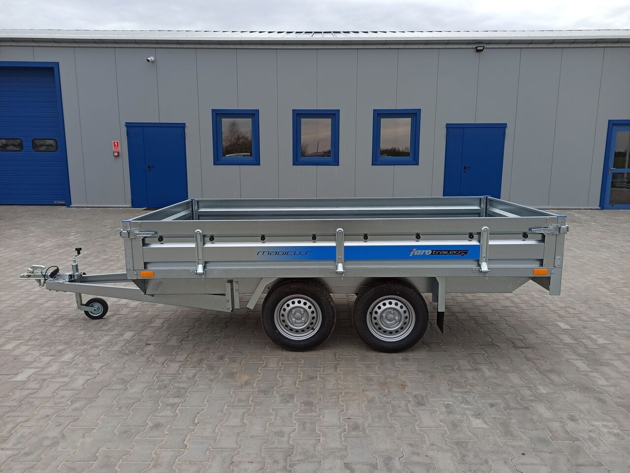 Faro Trailers Magicus 300x150 cm 2 osie przyczepa skrzyniowa platforma - Car trailer: picture 2