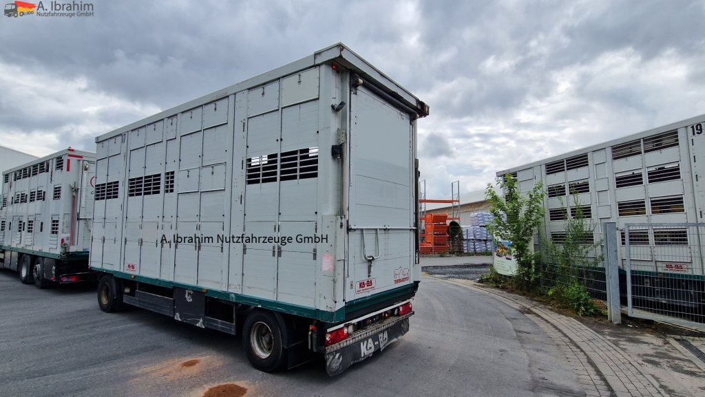 Fiege / Kaba  3 Stock, Hubdach,Zustand einsatzber. - Livestock trailer: picture 2