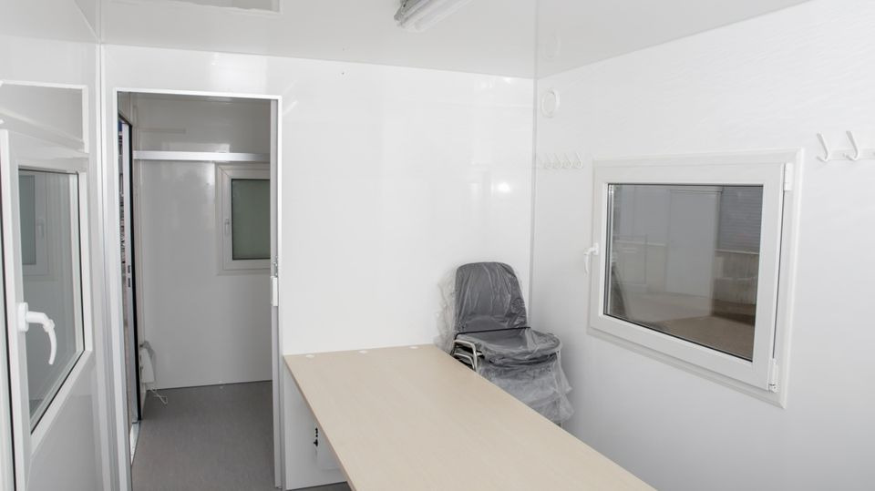 HAPERT RESPO Mannschaftswagen/ Büro - 3 Räume & Toilette voll ausgebaut - Closed box trailer, Trailer: picture 5
