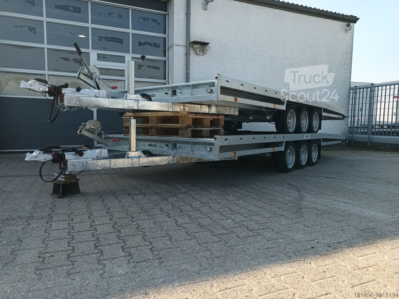 Hulco Carax Tridem 3500kg Profi Auto Fahrzeugtransporter mit Aluboden Heck geneigt - Car trailer: picture 2