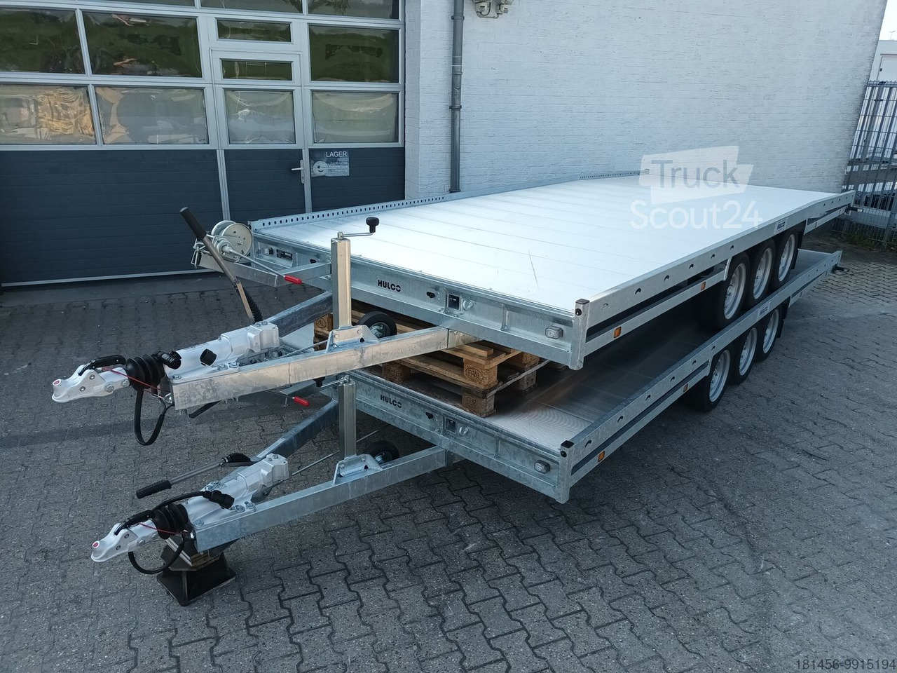 Hulco Carax Tridem 3500kg Profi Auto Fahrzeugtransporter mit Aluboden Heck geneigt - Car trailer: picture 1