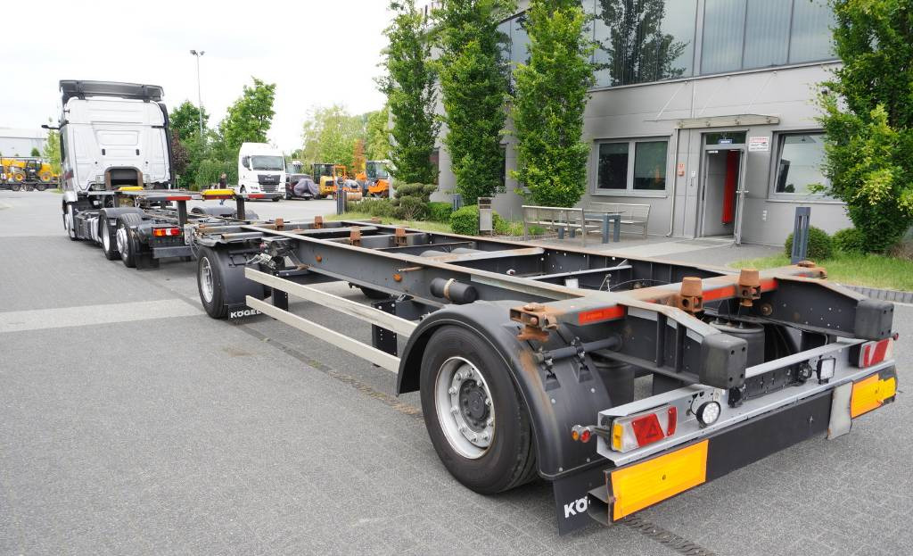 Kögel BDF Low Deck Mega trailer  - Container transporter/ Swap body trailer: picture 3