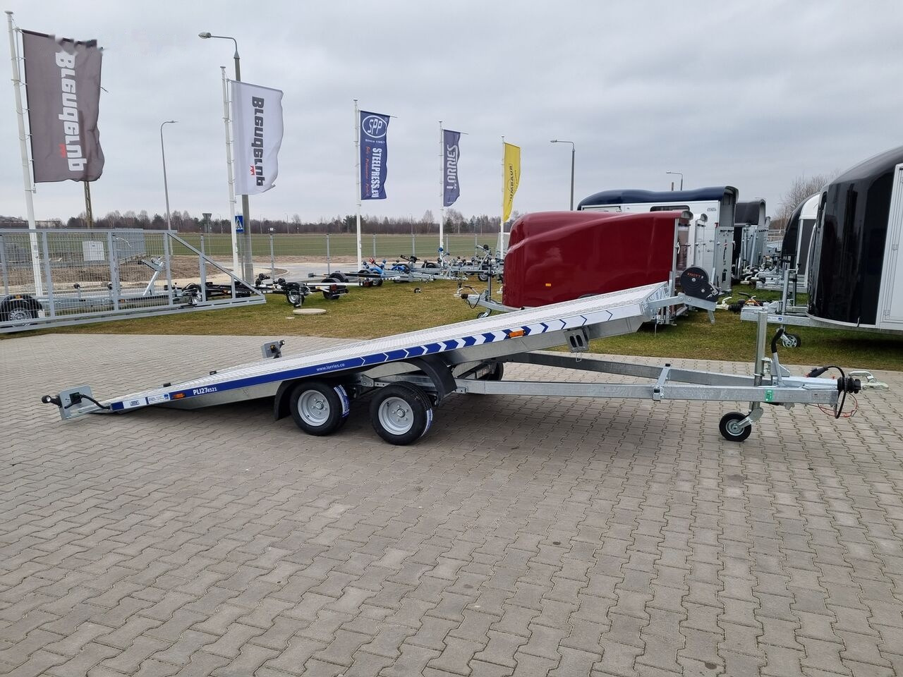 Lorries PLI-27 4521 car platform trailer 450x210 cm laweta - Autotransporter trailer: picture 2