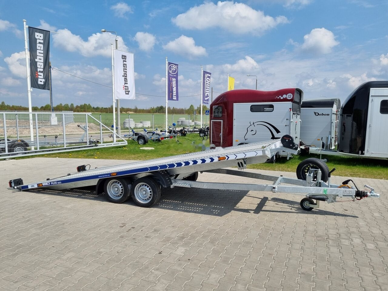 Lorries PLI-35 5021 car trailer 3.5t GVW tilting platform 500 x 210 cm - Autotransporter trailer: picture 1