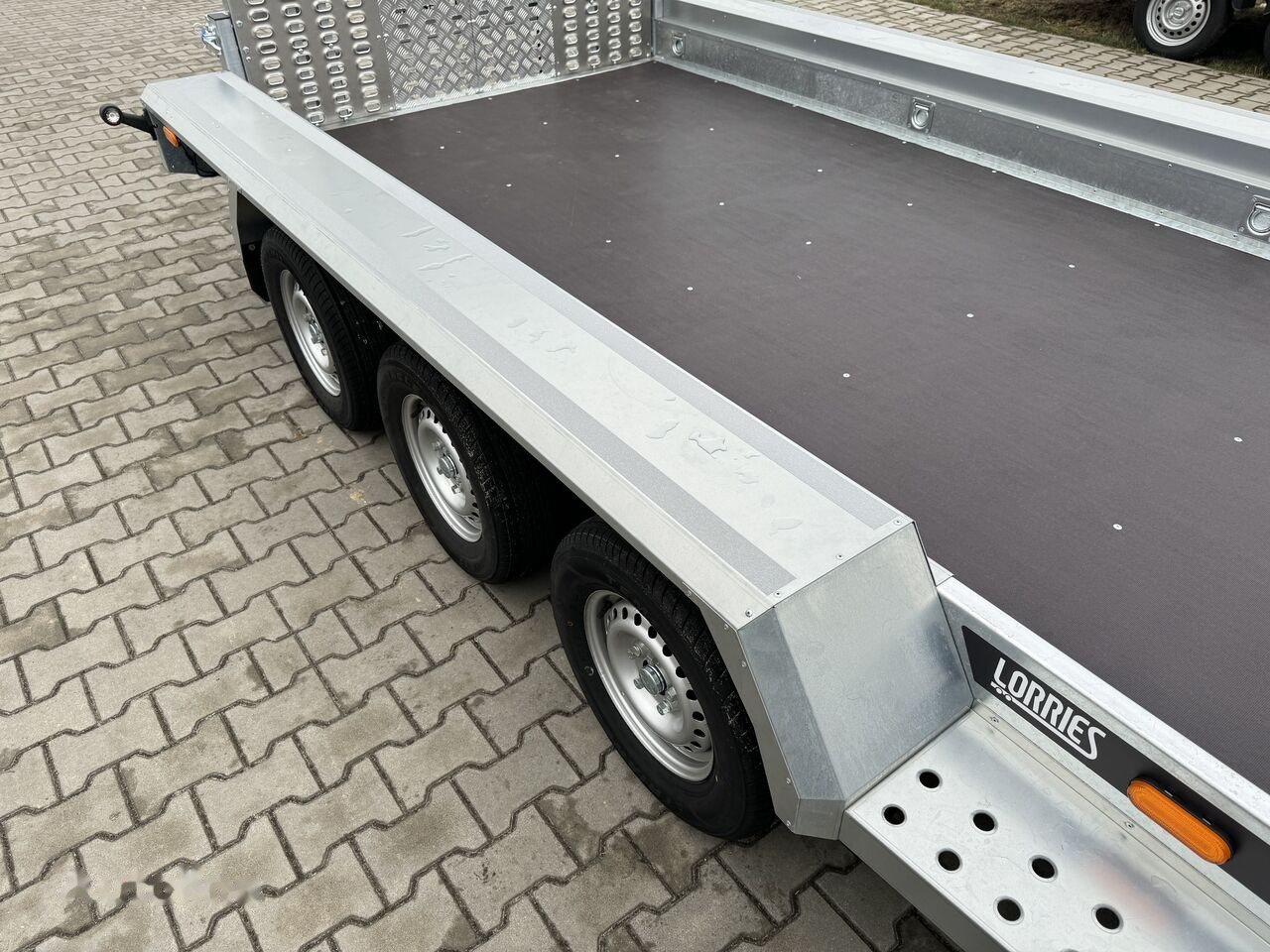 New Plant trailer Lorries TPM35-4017 402x175 cm DMC 3500kg przyczepa 3 osiowa pod koparkę: picture 14