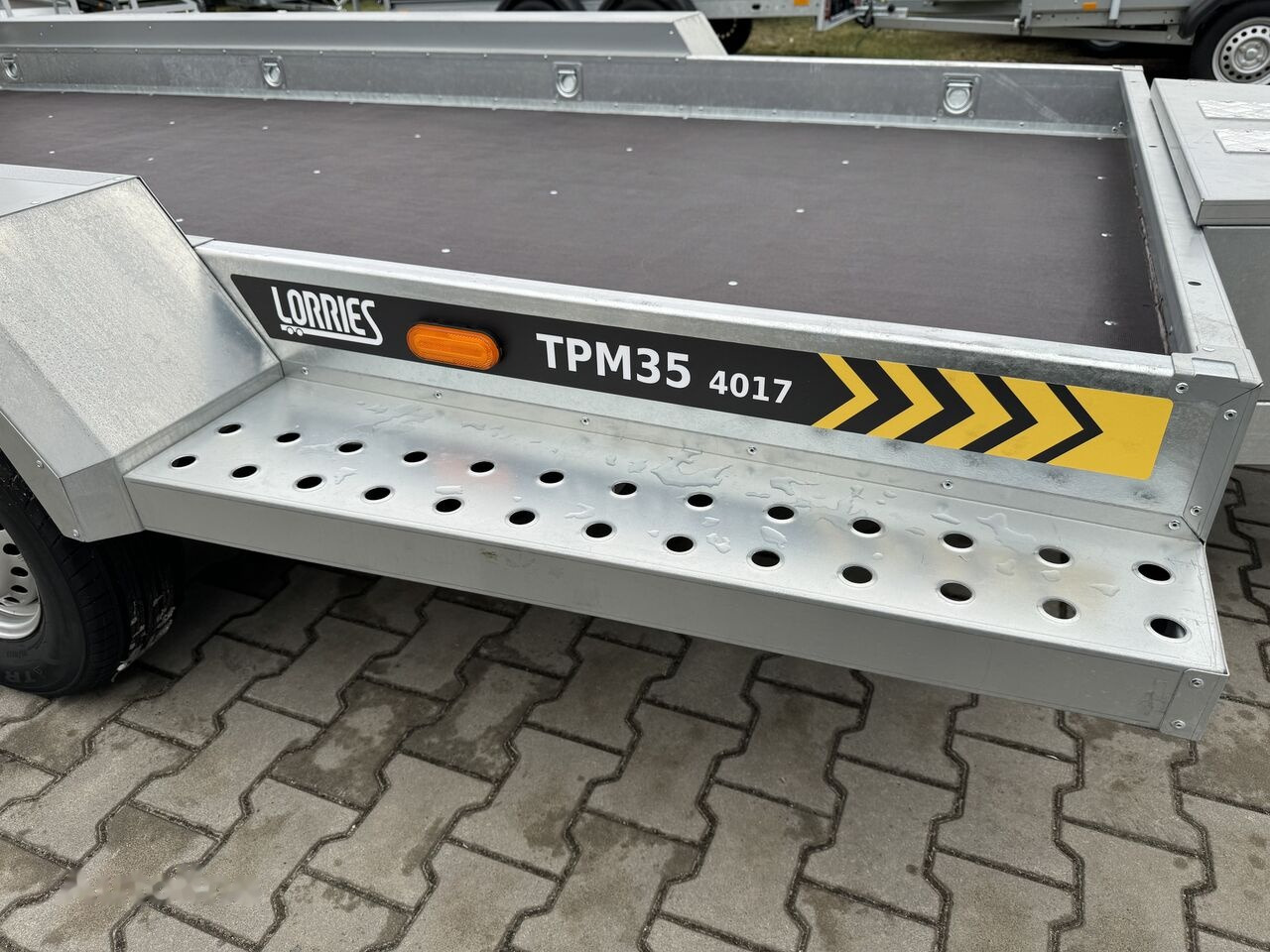 New Plant trailer Lorries TPM35-4017 402x175 cm DMC 3500kg przyczepa 3 osiowa pod koparkę: picture 13