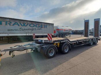 Kässbohrer SM4 Tieflader,  Hydraulische Rampen - Low loader trailer