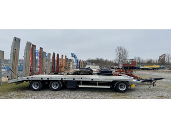 Möslein  Neuwertig 3 Achs Tieflader 8,10 m Ladefläche  - Low loader trailer: picture 1