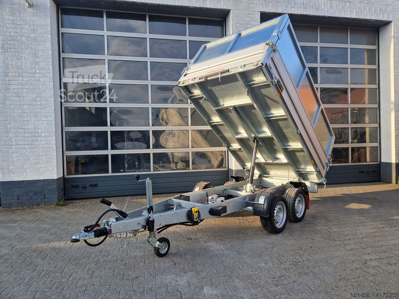 Pongratz ABHOLBEREIT elektro Heckkipper Kompakt mit Volumenaufsatz 2500kg Stahlboden Stahlaufsatzwände - Tipper trailer: picture 4