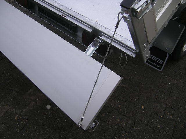 Saris Dreiseitenkipper 3.500kg elektrisch mit Schienenschacht - Tipper trailer: picture 5