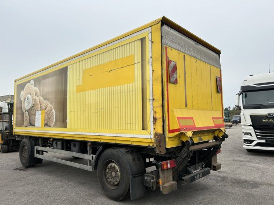 Saxas, Anhängewagen Kofferaufbau mit Hebebühne - Closed box trailer: picture 4