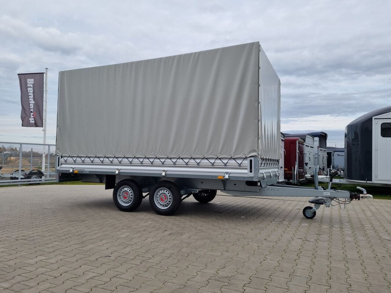 Stema SH O2 27-40-20.2 hamowana box trailer with brake 2.7T GVW - Dropside/ Flatbed trailer: picture 2