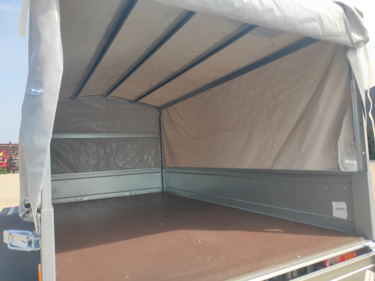 TEMARED ECO 2312 - Curtainsider trailer: picture 4