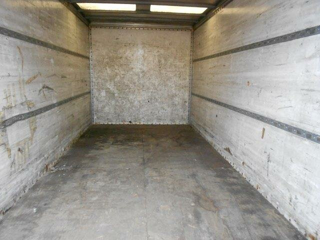 TPW A8,6/5,6E Lichtdach - Closed box trailer: picture 5