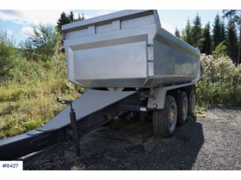  Maur trailer that has recently been sandblasted - Tipper trailer