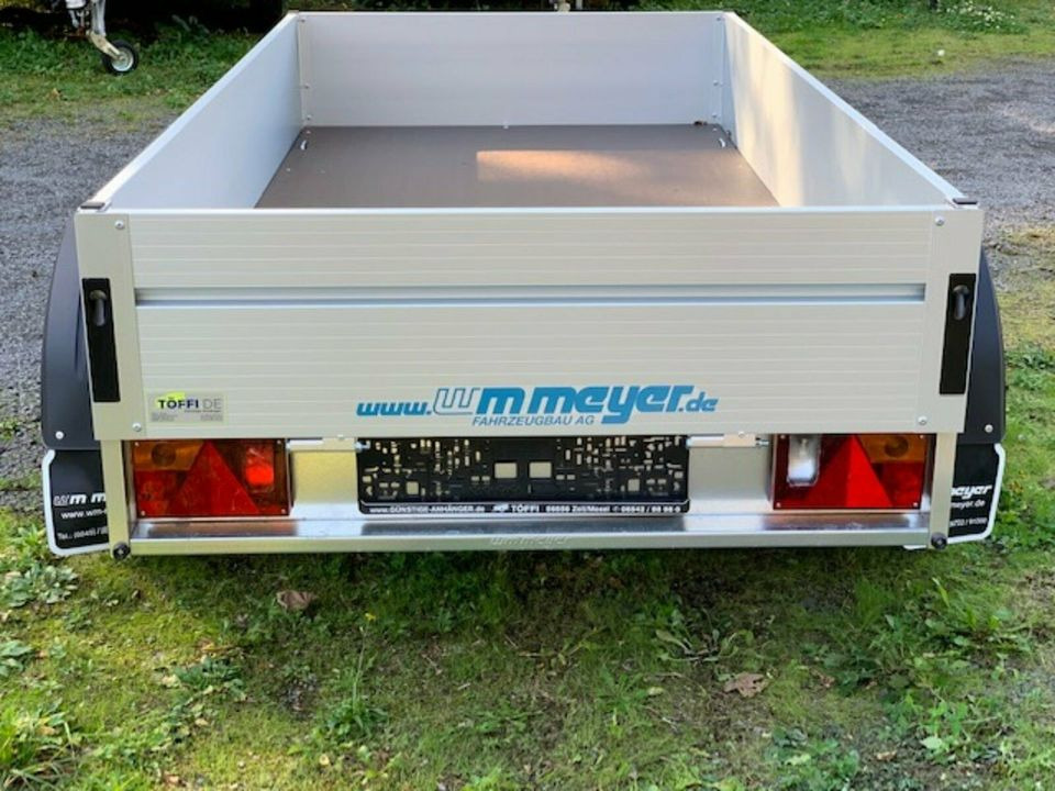 WM Meyer BT 2025/126 - kompakter Kastenanhänger mit 2 Achsen - Dropside/ Flatbed trailer: picture 4