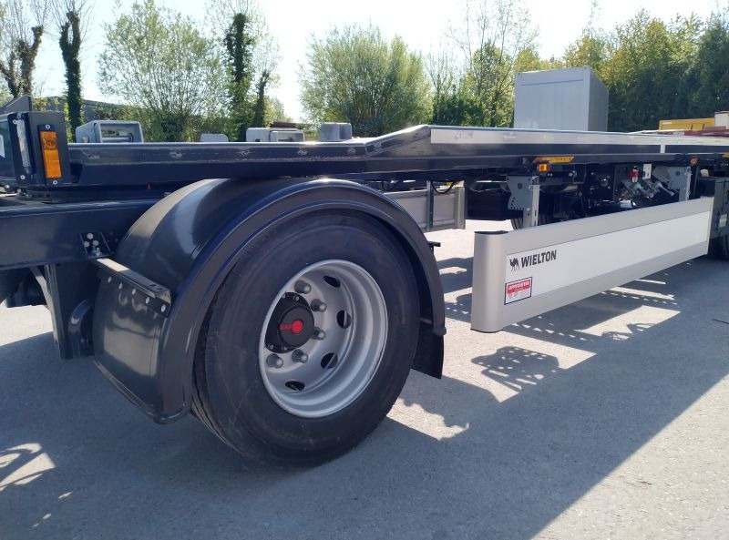 Wielton Typ: PS2P70B, für Containertransport mit Innenlänge von 7.000 mm bis 7.250 mm. (DIN30722). - Container transporter/ Swap body trailer: picture 2