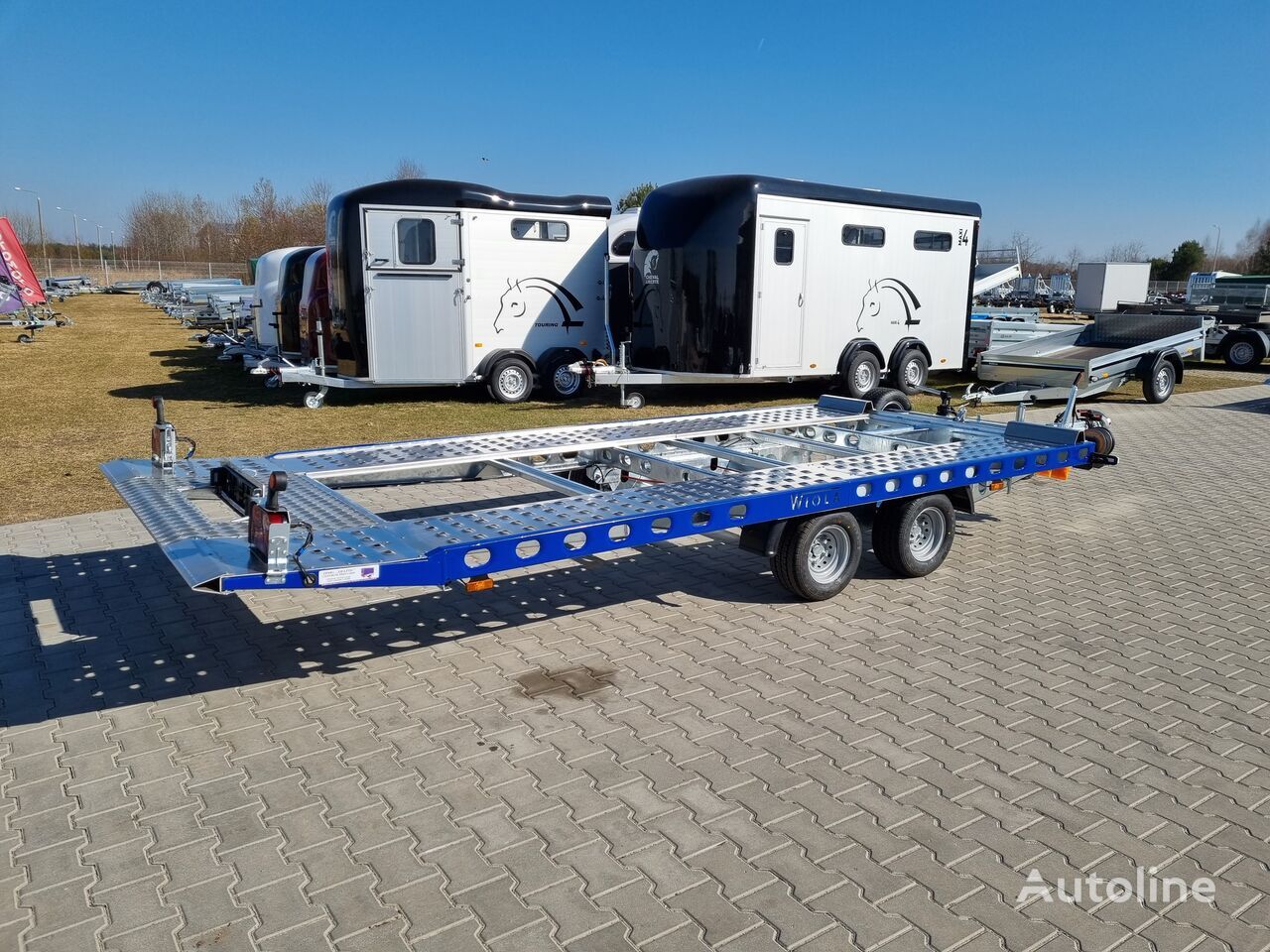 Wiola L27G45P car trailer 2.7t GVW hydraulic lifting 400x204 cm - Autotransporter trailer: picture 3