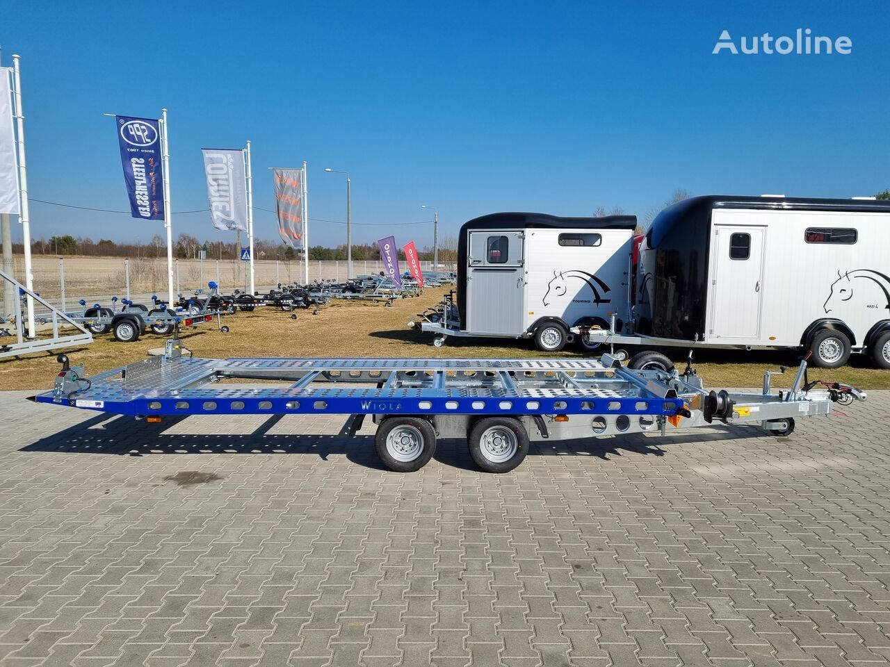 Wiola L27G45P car trailer 2.7t GVW hydraulic lifting 400x204 cm - Autotransporter trailer: picture 2