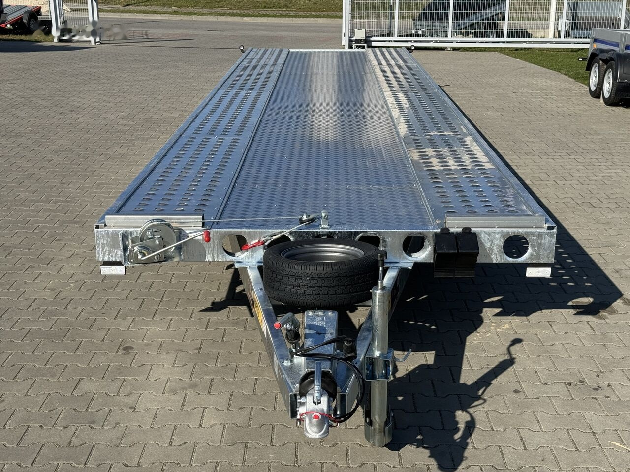Wiola L35G85 8.5m long trailer with 3 axles for transport of 2 cars - Autotransporter trailer: picture 5