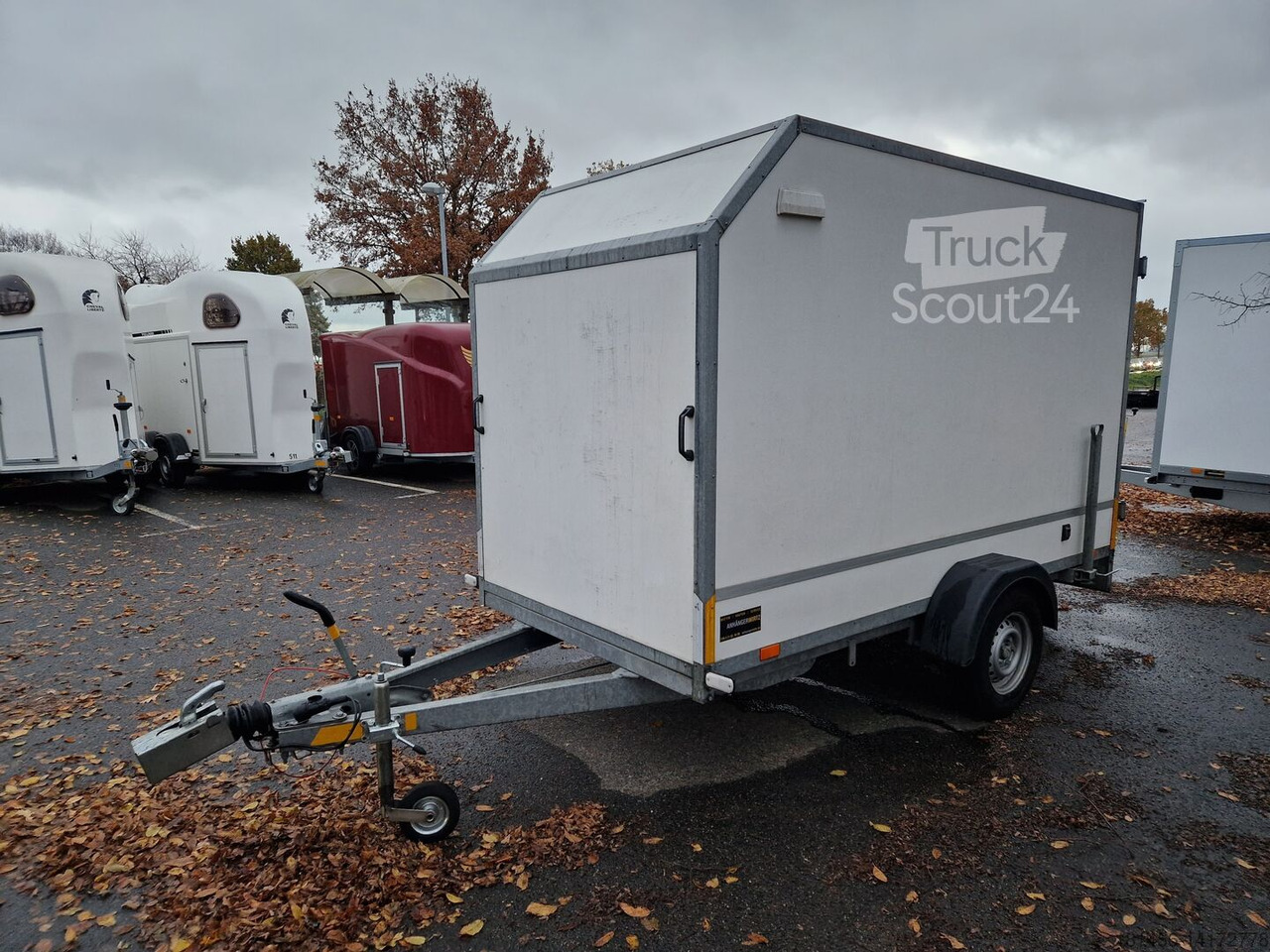 Aerodynamischer Koffer 1300kg Zurrsystem innen - Closed box trailer: picture 1