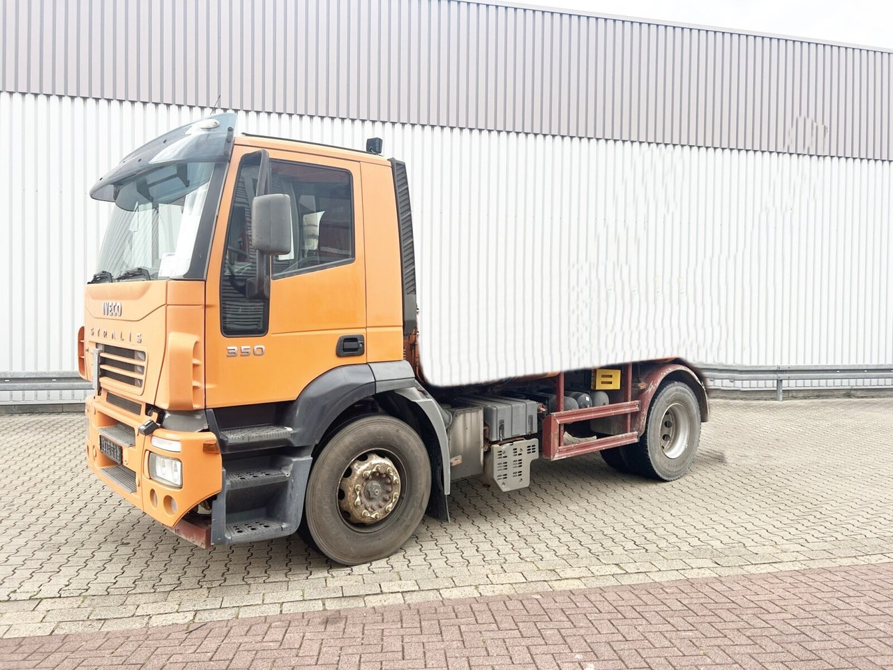190 AD 35 4x2 190 AD 35 4x2 Klima/Tempomat/eFH. - Cab chassis truck: picture 1