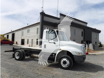 2003 INTERNATIONAL DURASTAR 4200 5001 - Cab chassis truck: picture 1