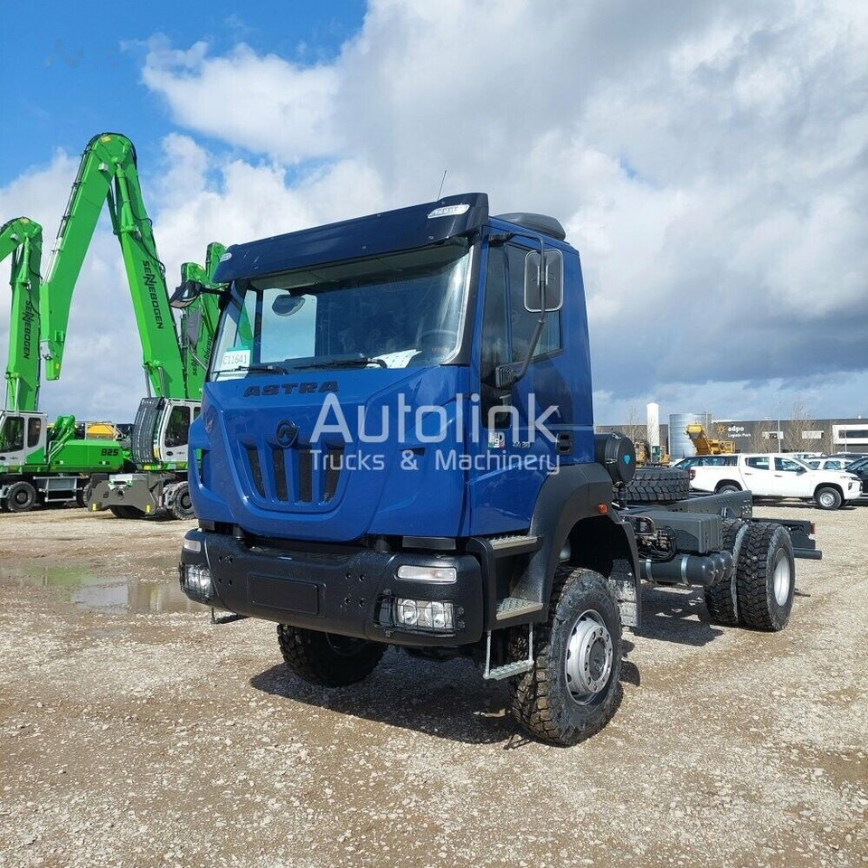 Astra HD9 44.38 - Cab chassis truck: picture 3