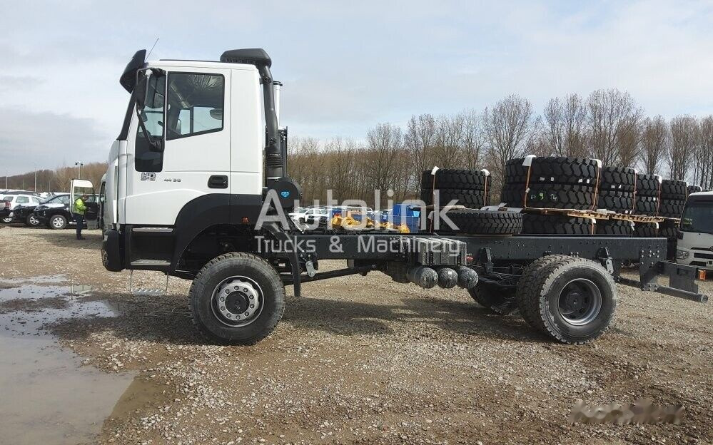 Astra IVECO HD9 44.38 - Cab chassis truck: picture 2