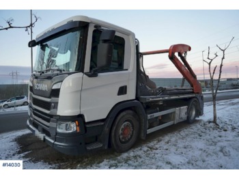 Container transporter/ swap body truck Scania P280