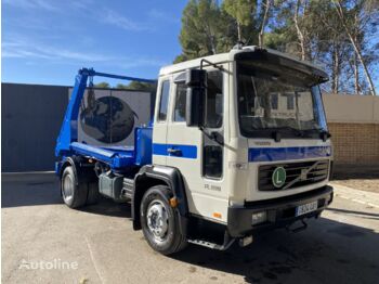 VOLVO FL615 B220 Cayvol Extensible. - container transporter/ swap body truck