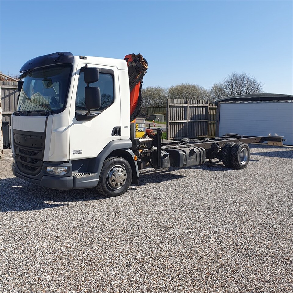 DAF 45.180 - Cab chassis truck, Crane truck: picture 2