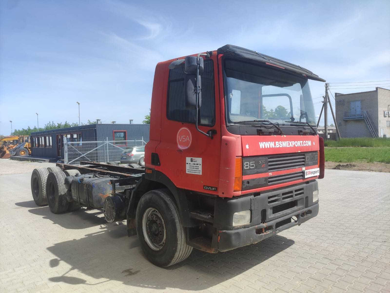 DAF 85.330 ATI chassis truck - Cab chassis truck: picture 2