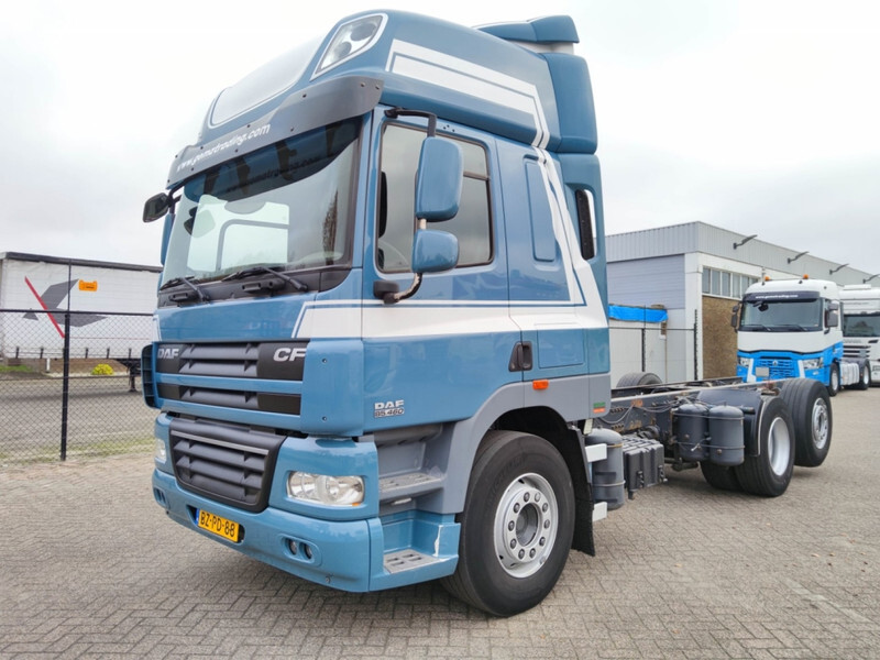 DAF FAN CF85.460 6x2/4 SpaceCab Euro5 - Chassis Cabine - SteeringAxle - Rockinger (V534) - Cab chassis truck: picture 1