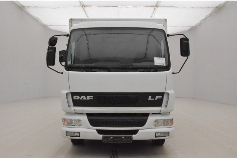 DAF LF45.180 - Box truck: picture 2