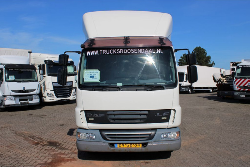 DAF LF 45.220 + Euro 5 - Cab chassis truck: picture 2